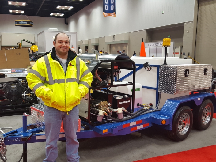 Jerry from Chicago picks up his new HotJet 2 at the WWETT SHOW 2017