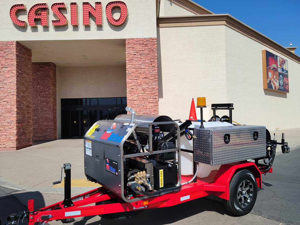 Trailer Mounted Hot Water Sewer & Drain Line Jetter - Red 2